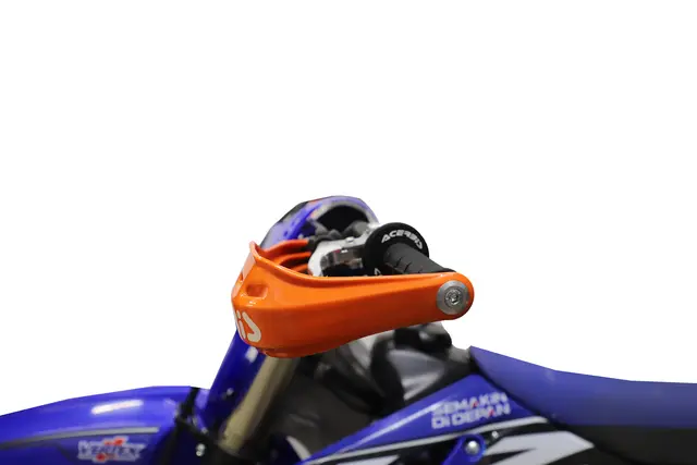 AC Rally Brush Handguards Finnes i flere farger 