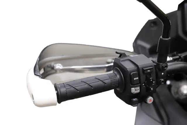 AC Dual Road Handguards Finnes i flere farger 
