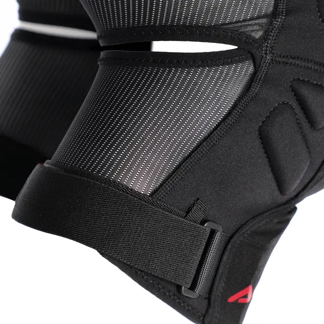 AC X-Knee Knee Guard Soft Adult Red 
