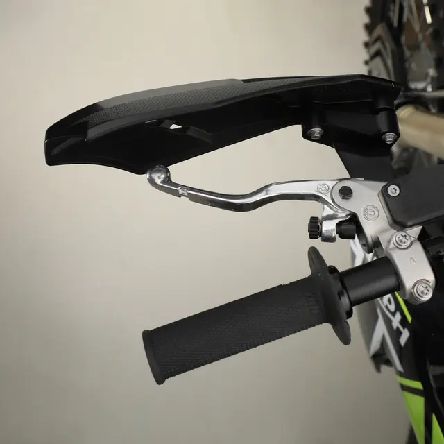 AC Handguard Linear Black/White 