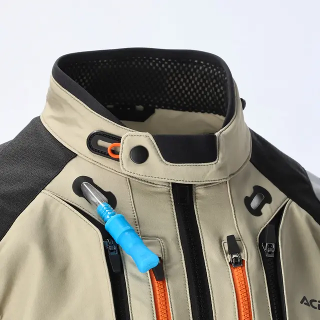 AC Jacket Rally Pro Finns i flera varianter 
