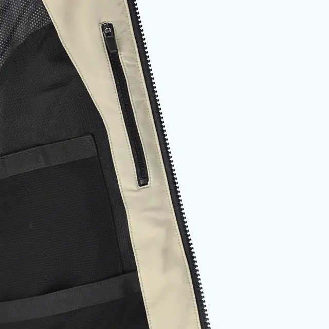 AC Jacket Rally Pro Finns i flera varianter 