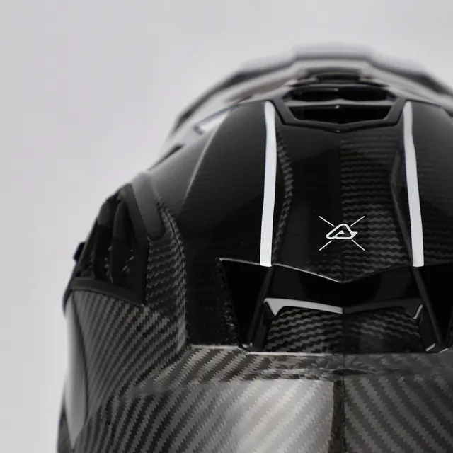 AC Helmet Airstrike-C Finns i flera varianter 