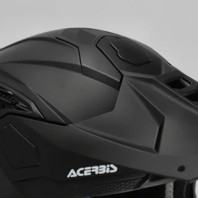 AC Helmet Airstrike-X Finns i flera varianter 