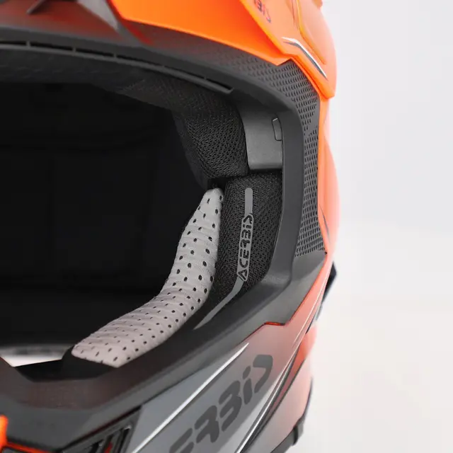 AC Helmet Airstrike-X Finns i flera varianter 