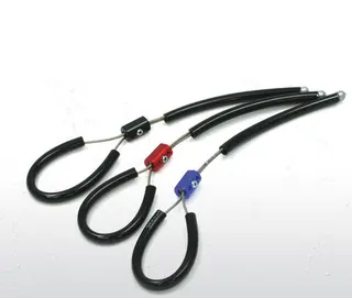 DRC Bremsebeskytter - Sort Wirefeste som hindrer hekting av pedal.