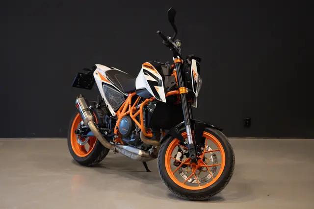 KTM 690 Duke R 32KW 2015 Km stand 26491 