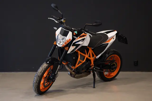 KTM 690 Duke R 32KW 2015 Km stand 26491 