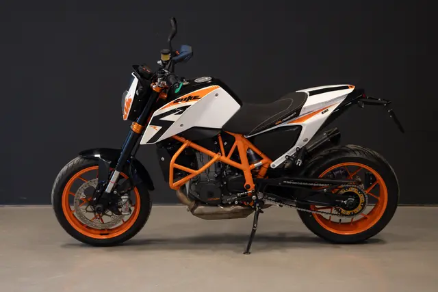 KTM 690 Duke R 32KW 2015 Km stand 26491 