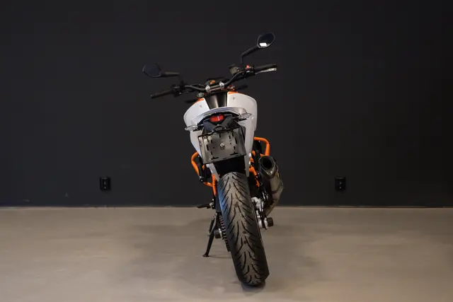 KTM 690 Duke R 32KW 2015 Km stand 26491 