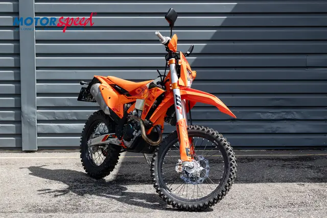 KTM EXC-F 350 Six Days 2025 Gått 104km og 2,4 Timer 