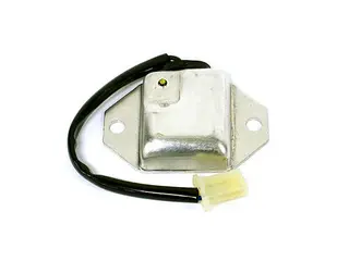 Voltregulator Yamaha OEM: 82M81910A000